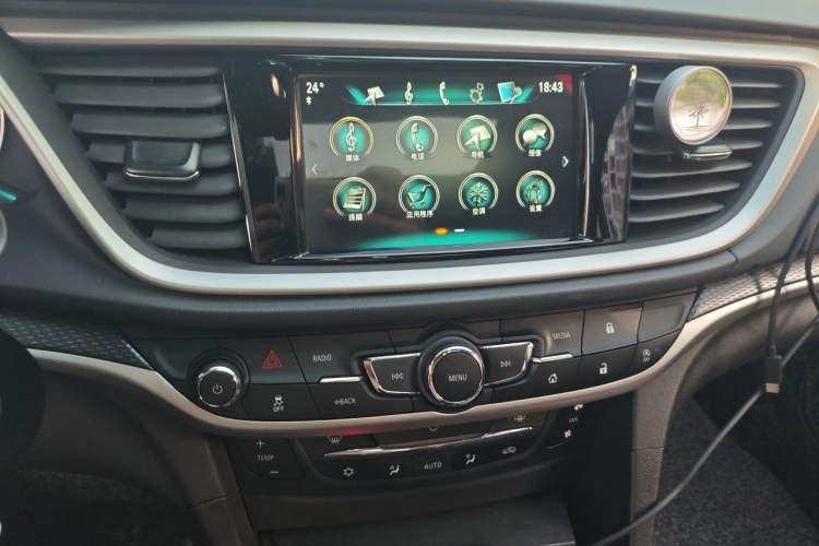 Used Buick GT 2019 18T Automatic Connected Elite Model China VI Standard Audio And AC Panel