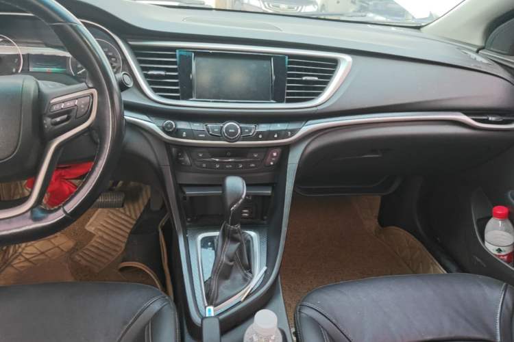 Used Buick GT 2019 18T Automatic Connected Elite Model China VI Standard Audio And AC Panel