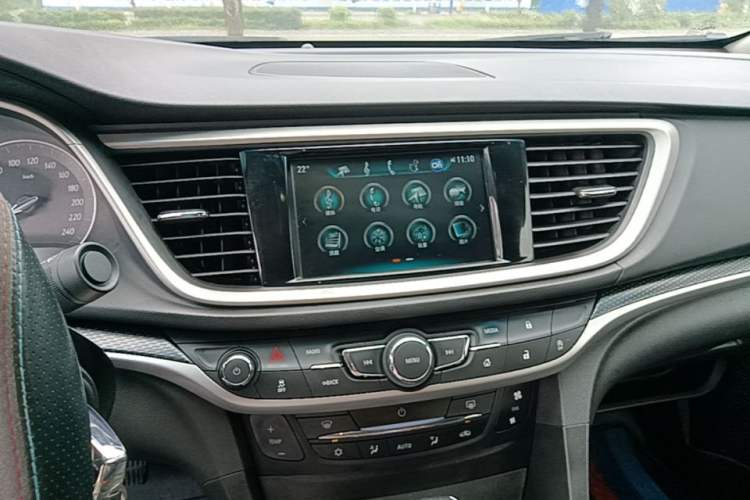 Used Buick GT 2019 18T Automatic Connected Elite Model China VI Standard Audio And AC Panel