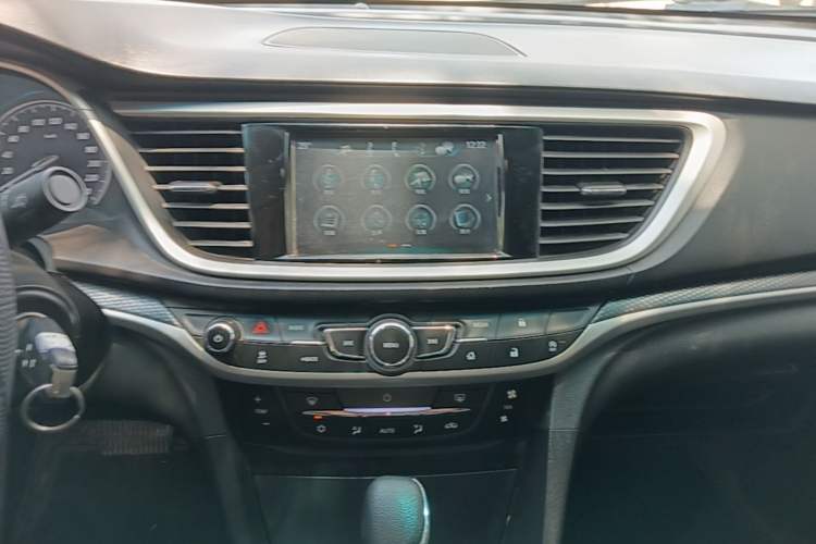 Used Buick GT 2019 18T Automatic Connected Elite Model China VI Standard Audio And AC Panel