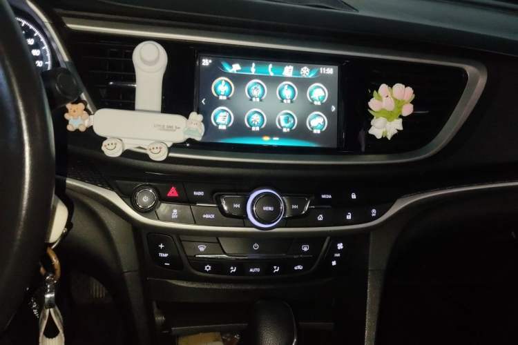 Used Buick GT 2019 18T Automatic Connected Elite Model China VI Standard Audio And AC Panel