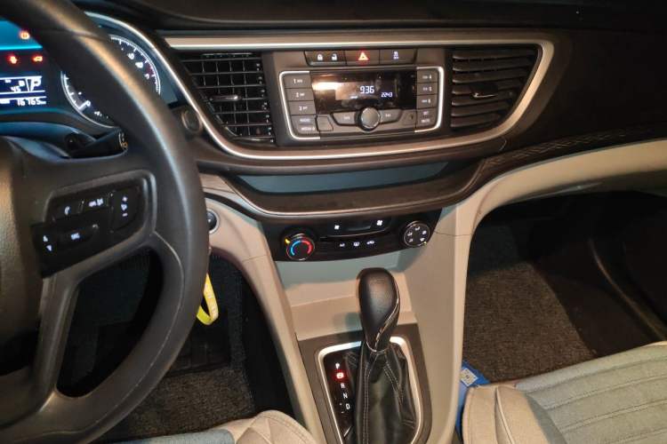 Used Buick GT 2019 15T Dual-Clutch Advanced Version China VI Standard Audio And AC Panel