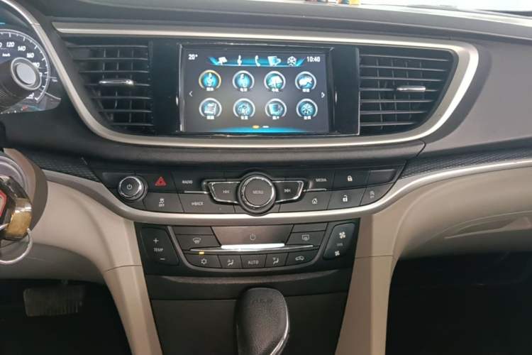 Used Buick GT 2019 15T Dual-Clutch Connected Elite Model China VI Audio And AC Panel