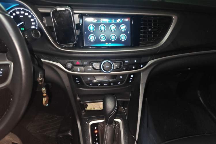Used Buick GT 2019 18T Automatic Connected Elite Model China VI Standard Audio And AC Panel