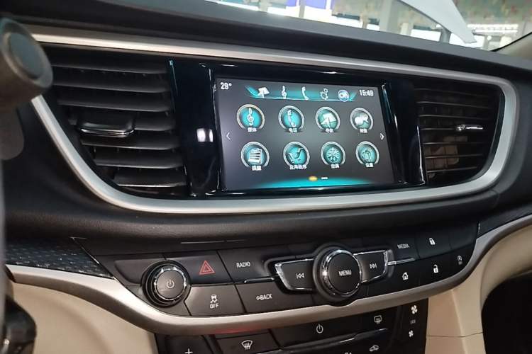 Used Buick GT 2019 15T Dual-Clutch Connected Elite Model China VI Audio And AC Panel