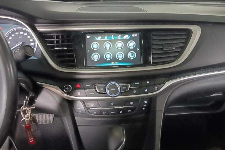 Used Buick GT 2019 18T Automatic Connected Elite Model China VI Standard Audio And AC Panel