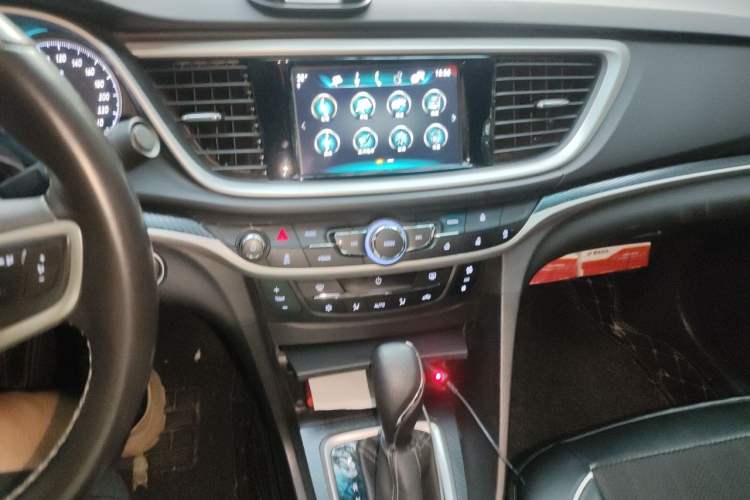 Used Buick GT 2019 18T Automatic Connected Elite Model China V Standard Audio And AC Panel