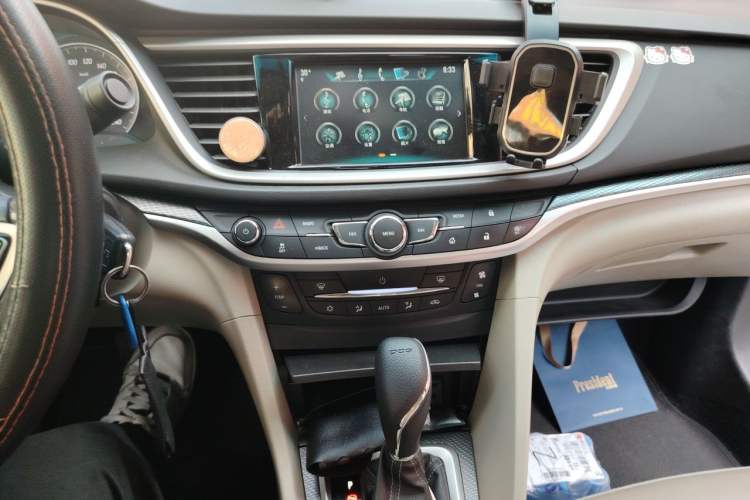 Used Buick GT 2019 15T Dual-Clutch Connected Elite Model China VI Audio And AC Panel