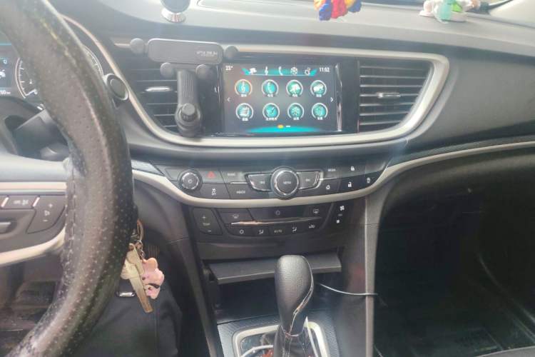 Used Buick GT 2019 18T Automatic Connected Elite Model China V Standard Audio And AC Panel