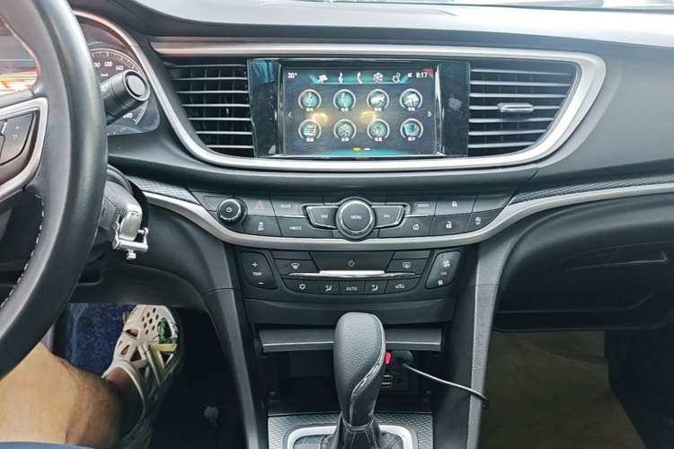 Used Buick GT 2019 18T Automatic Connected Elite Model China VI Standard Audio And AC Panel