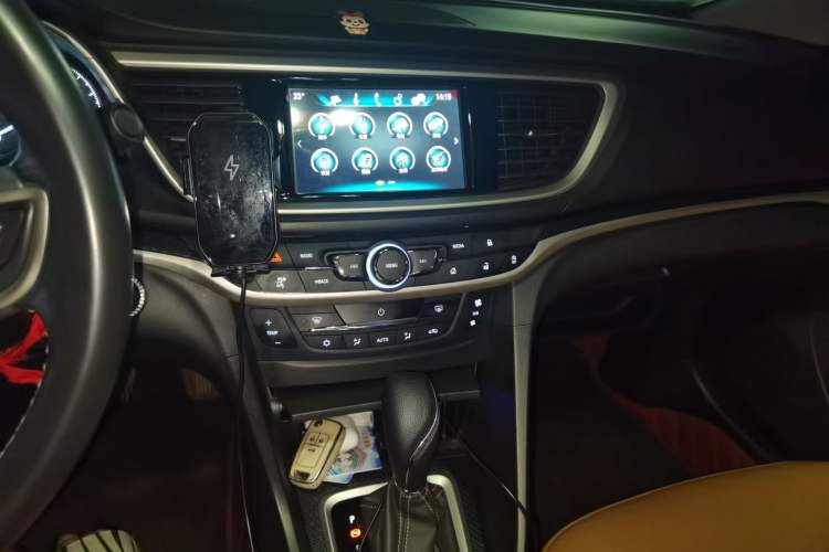 Used Buick GT 2019 18T Automatic Connected Flagship Version China VI Standard Audio And AC Panel