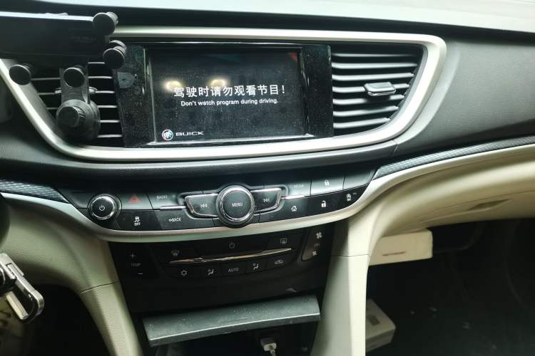 Used Buick GT 2019 15T Dual-Clutch Connected Elite Version China V Standard Audio And AC Panel