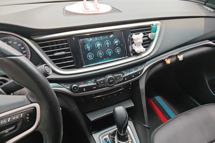 Used Buick GT 2019 18T Automatic Connected Elite Model China VI Standard Audio And AC Panel