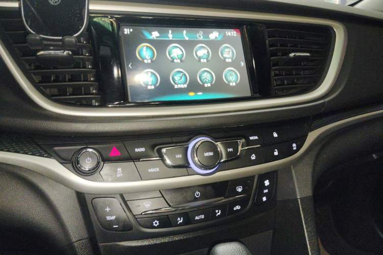 Used Buick GT 2019 18T Automatic Connected Elite Model China VI Standard Audio And AC Panel