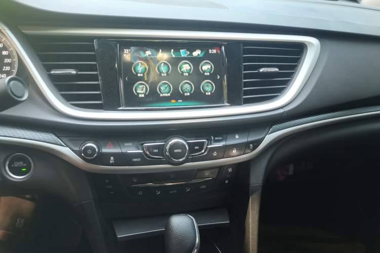 Used Buick GT 2019 18T Automatic Connected Elite Model China V Standard Audio And AC Panel