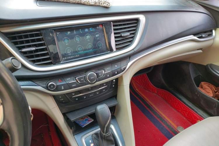 Used Buick GT 2019 15T Dual-Clutch Connected Elite Model China VI Audio And AC Panel