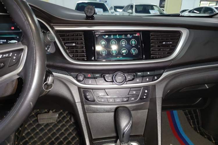 Used Buick GT 2019 18T Automatic Connected Elite Model China VI Standard Audio And AC Panel