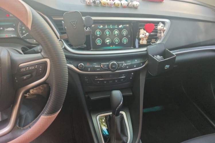 Used Buick GT 2019 18T Automatic Connected Elite Model China V Standard Audio And AC Panel