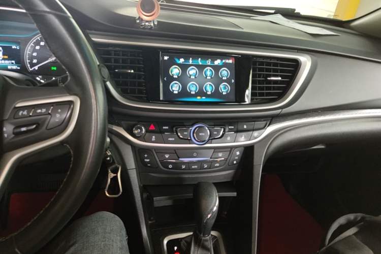 Used Buick GT 2019 18T Automatic Connected Elite Model China VI Standard Audio And AC Panel