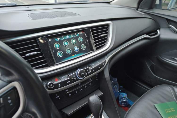 Used Buick GT 2019 18T Automatic Connected Elite Model China V Standard Audio And AC Panel