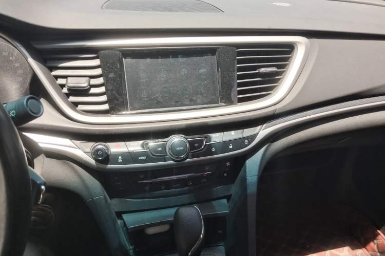 Used Buick GT 2019 18T Automatic Connected Elite Model China VI Standard Audio And AC Panel
