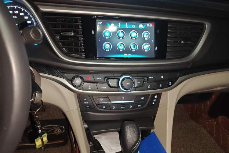 Used Buick GT 2019 15T Dual-Clutch Connected Elite Model China VI Audio And AC Panel