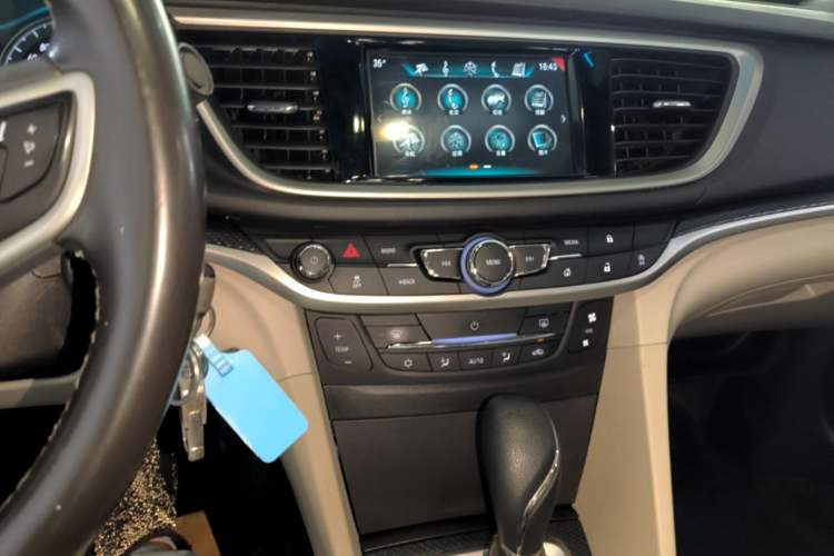 Used Buick GT 2019 15T Dual-Clutch Connected Elite Model China VI Audio And AC Panel