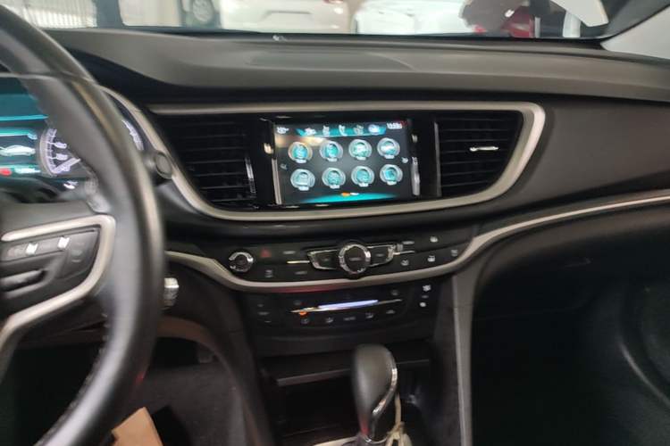 Used Buick GT 2019 18T Automatic Connected Elite Model China VI Standard Audio And AC Panel