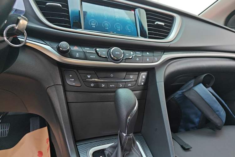 Used Buick GT 2019 18T Automatic Connected Elite Model China VI Standard Audio And AC Panel