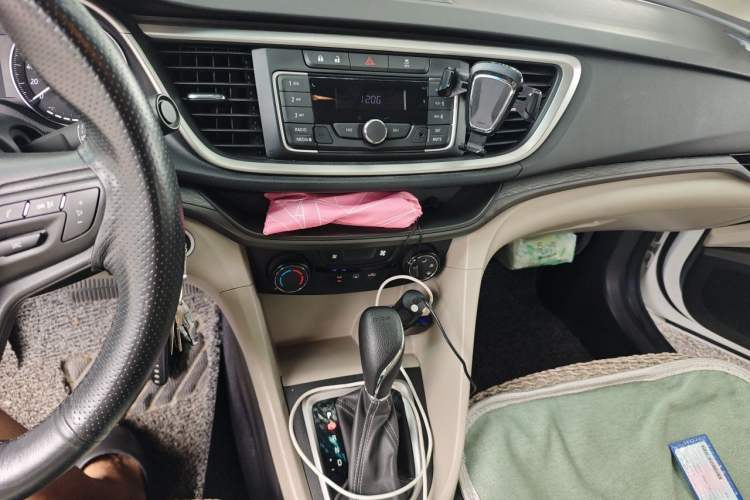 Used Buick GT 2019 15T Dual-Clutch Advanced Version China VI Standard Audio And AC Panel