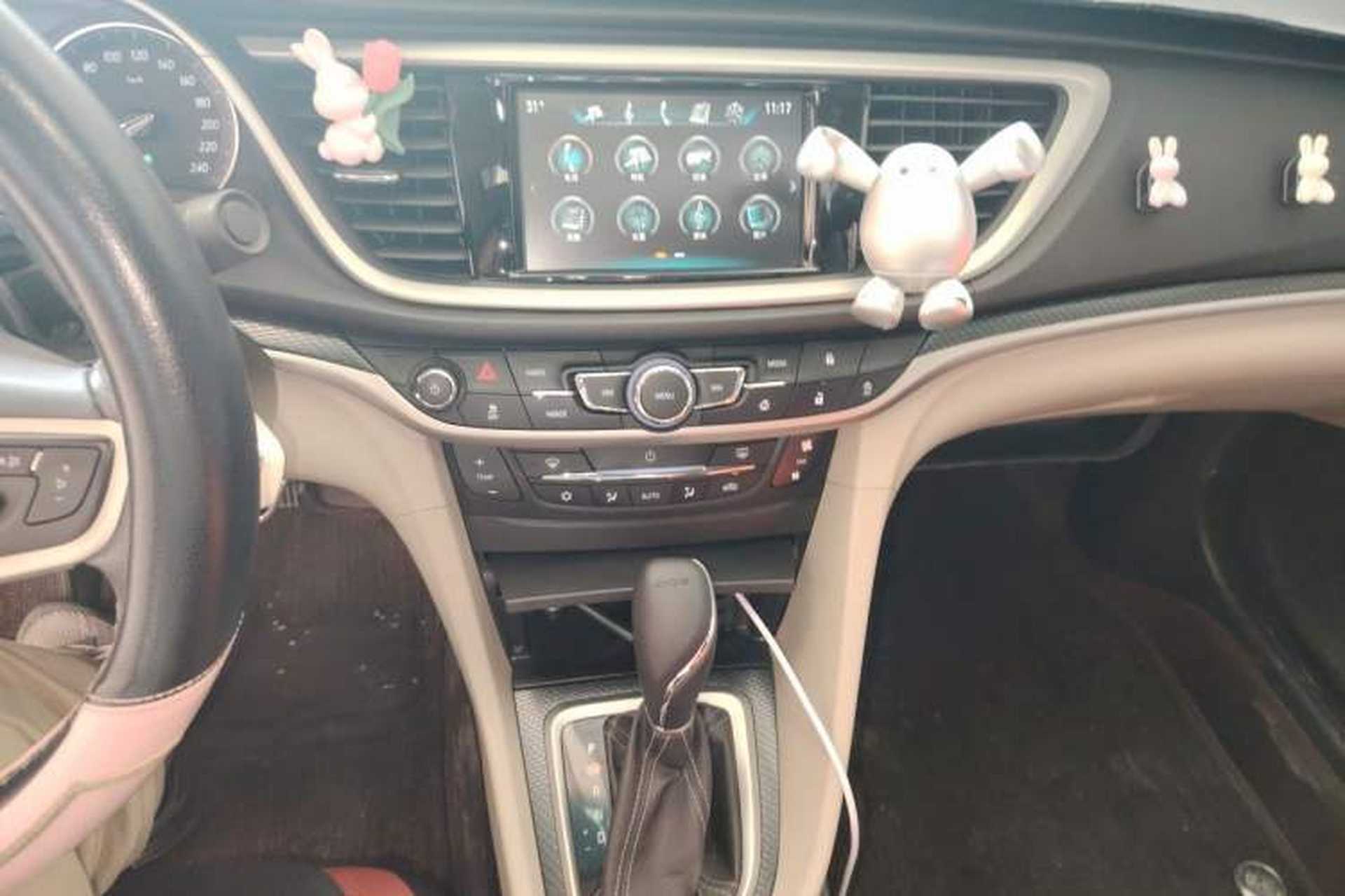 Used Buick GT 2019 15T Dual-Clutch Connected Elite Model China VI Audio And AC Panel