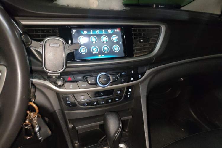 Used Buick GT 2019 18T Automatic Connected Elite Model China VI Standard Audio And AC Panel