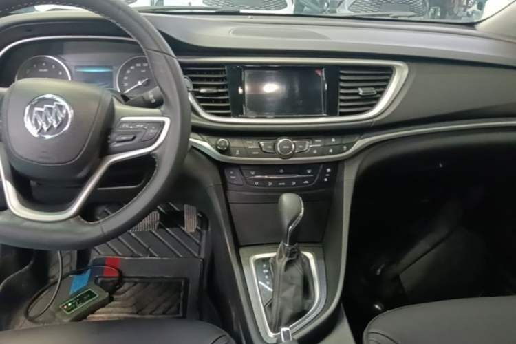 Used Buick GT 2019 18T Automatic Connected Elite Model China VI Standard Audio And AC Panel