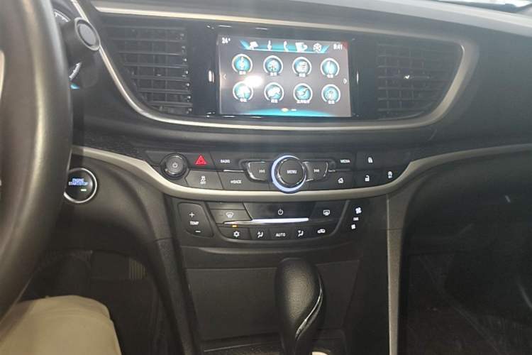 Used Buick GT 2019 18T Automatic Connected Elite Model China V Standard Audio And AC Panel