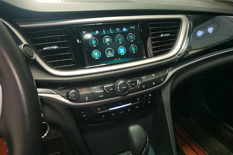 Used Buick GT 2019 18T Automatic Connected Elite Model China VI Standard Audio And AC Panel