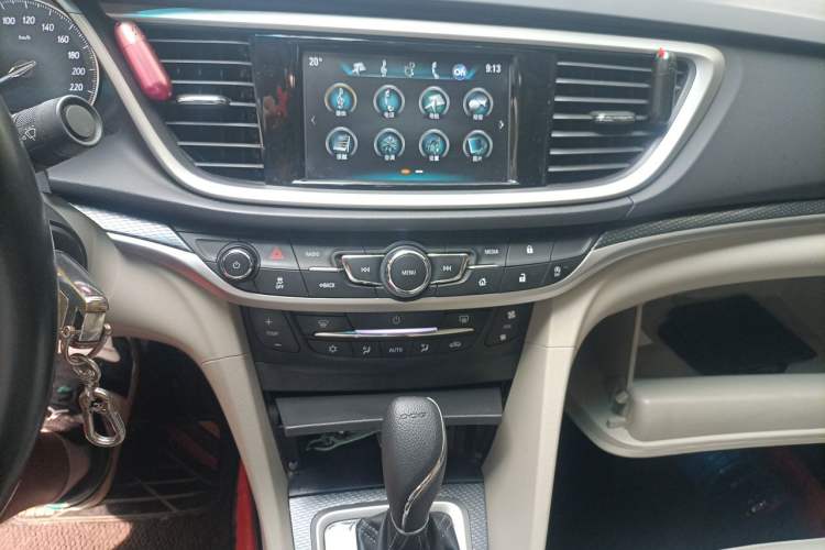 Used Buick GT 2019 15T Dual-Clutch Connected Elite Model China VI Audio And AC Panel
