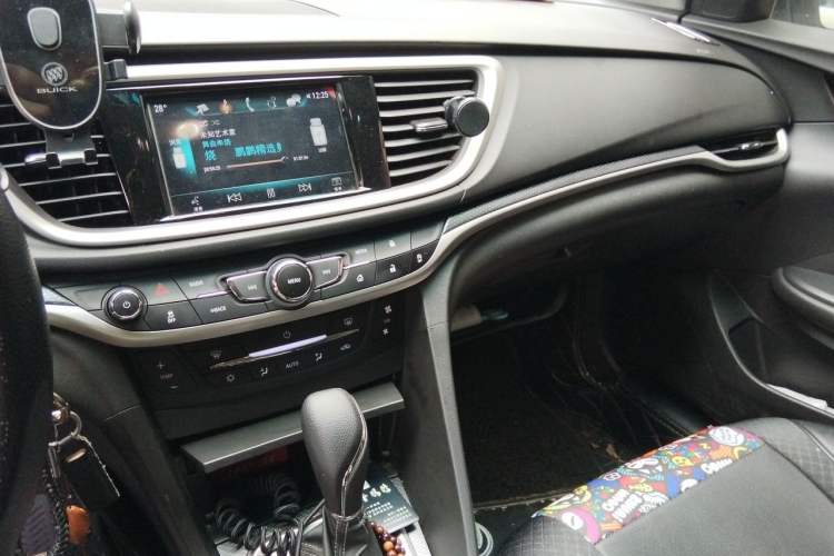 Used Buick GT 2019 18T Automatic Connected Elite Model China VI Standard Audio And AC Panel