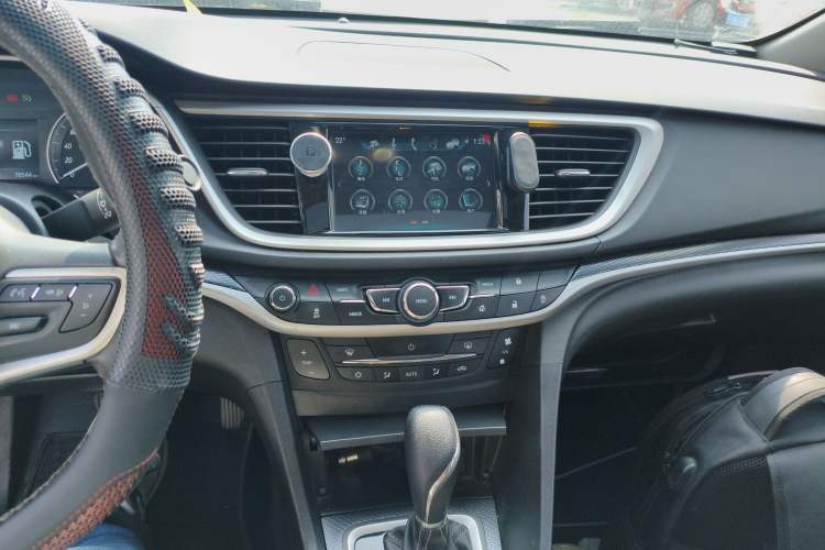 Used Buick GT 2019 18T Automatic Connected Elite Model China VI Standard Audio And AC Panel