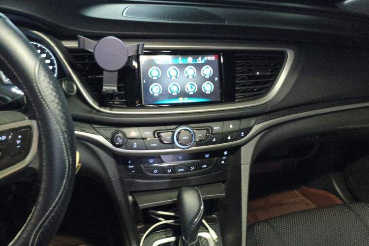 Used Buick GT 2019 18T Automatic Connected Elite Model China VI Standard Audio And AC Panel