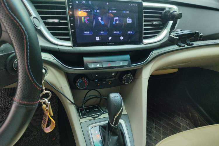 Used Buick GT 2019 15T Dual-Clutch Advanced Version China VI Standard Audio And AC Panel