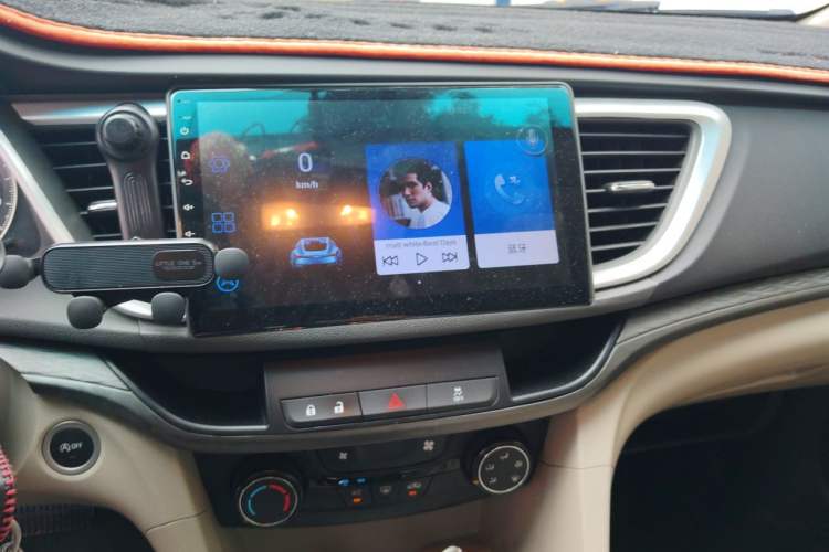 Used Buick GT 2019 15T Dual-Clutch Advanced Version China VI Standard Audio And AC Panel
