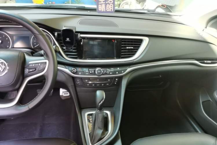 Used Buick GT 2019 18T Automatic Connected Elite Model China VI Standard Audio And AC Panel