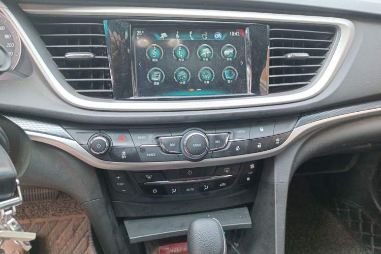 Used Buick GT 2019 18T Automatic Connected Elite Model China VI Standard Audio And AC Panel