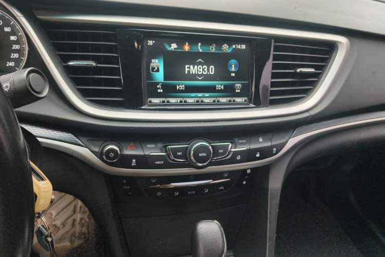 Used Buick GT 2019 18T Automatic Connected Elite Model China V Standard Audio And AC Panel