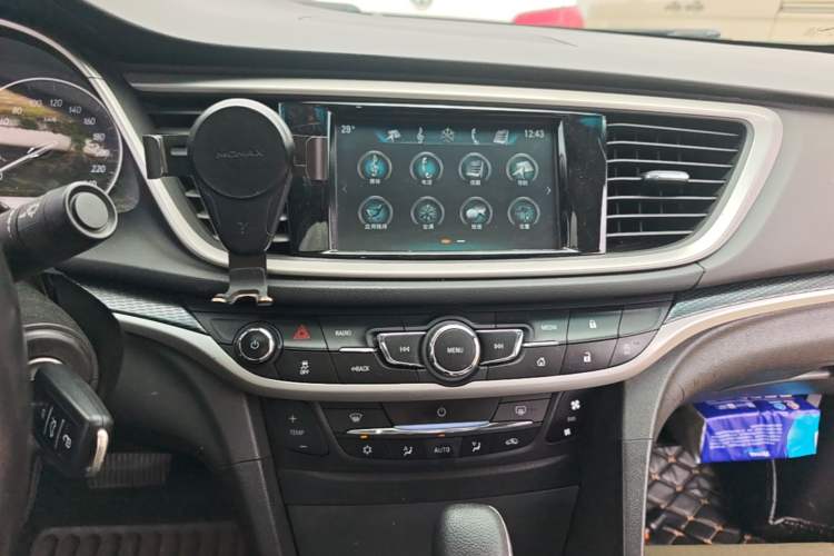 Used Buick GT 2019 18T Automatic Connected Elite Model China VI Standard Audio And AC Panel