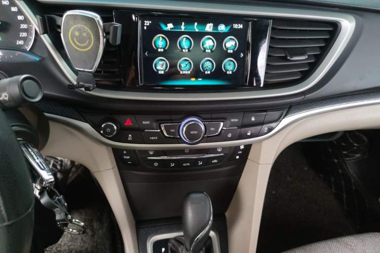 Used Buick GT 2019 15T Dual-Clutch Connected Elite Model China VI Audio And AC Panel