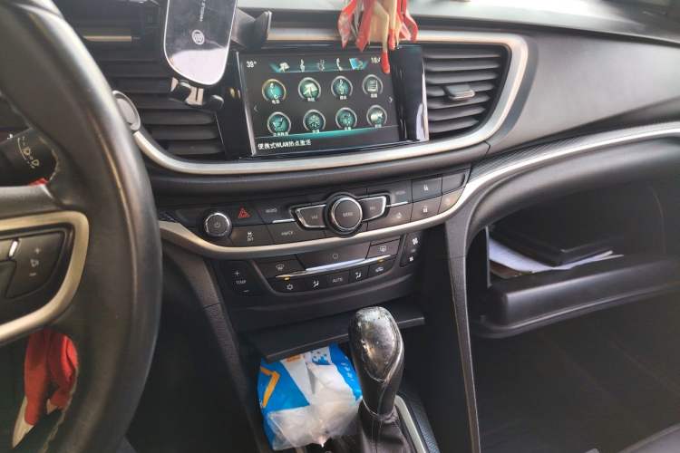Used Buick GT 2019 18T Automatic Connected Elite Model China V Standard Audio And AC Panel