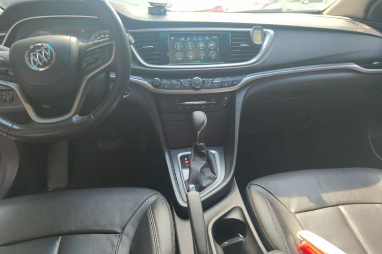 Used Buick GT 2019 18T Automatic Connected Elite Model China V Standard Audio And AC Panel