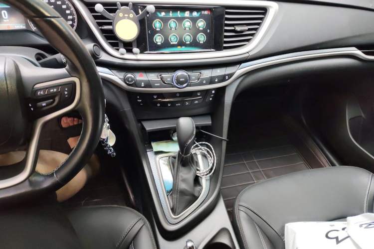Used Buick GT 2019 18T Automatic Connected Elite Model China V Standard Audio And AC Panel