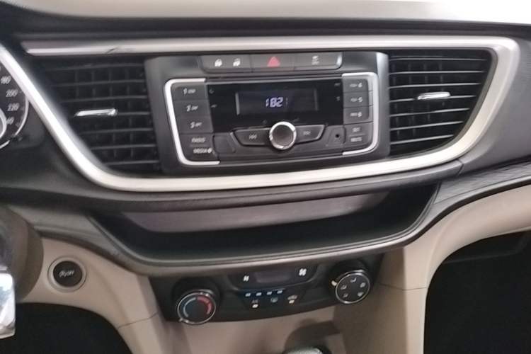 Used Buick GT 2019 15T Dual-Clutch Advanced Version China VI Standard Audio And AC Panel